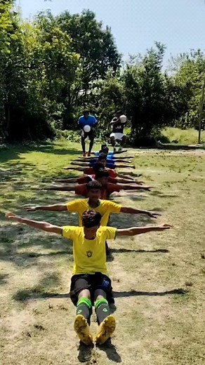 ⚽ Idée exercice agilité #entrainementfootball #football #vitesse #physicaltraining #preparationphysique #workhard #foot #fitness #motivation #entraineurdefoot #joueurdefootball #preparationphysiquefootball #footballeur #futsal | Préparation Physique Football