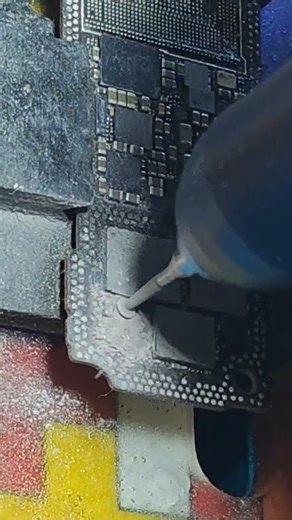Drill ICs in cercut #reballingic#drillICs#repair