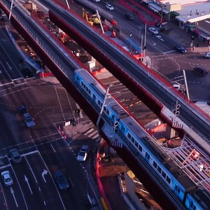 Carrum – it’s done. Your new station is up and running. And every single one of your level crossings has gone in the bin. Let’s have a little look at how it happened. | Dan Andrews