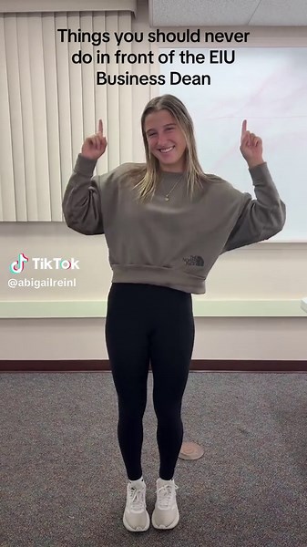 EIU School of Business competition!! Shout out to one of the best deans at EIU 🤩🤩🤩 #eiu #lumpkin #business #dean #socialmediacompetition