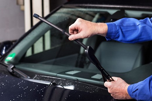 How Long do Windshield Wipers Last? A Maintenance Guide