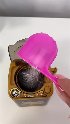Beauty blender washing machine 😱👀 #beautyblender #beautyblendercleani... | leannepage