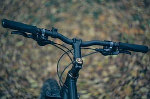 How To Raise Handlebars On Mountain Bikes: A Cyclist's Manual