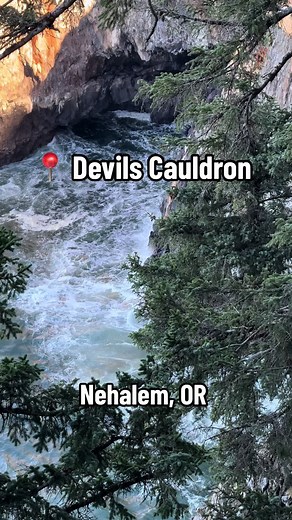 This is a must see at the Oregon Coast! The Devils Cauldron is a quick and easy hike with THE most rewarding trail end. The views are spectacular. 👀⛰️🌲🌊🌊🌊🥾 #oregoncoast #oregon #oregonhikes #hiking #pnw #pnwlife #hike #pnwvibes #oregoncoastvibes #stunningviews