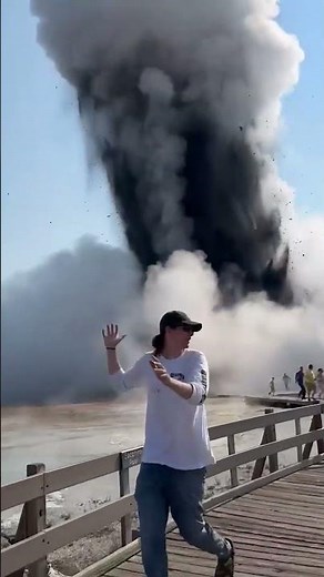 Jaw-dropping video shows Yellowstone geyser explode, sending tourists fleeing in terror #shorts