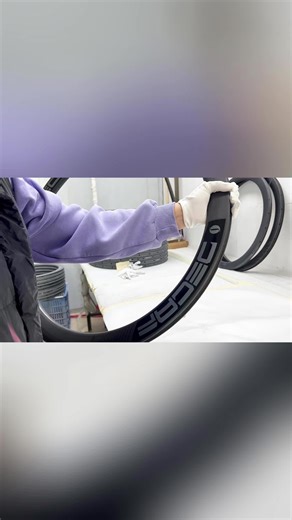 OEM/ODM logo customization process — from artwork confirmation to final finish. DM us for options, MOQ, and lead time. #oem #odm #logocustom #bikefactory #carbonrim