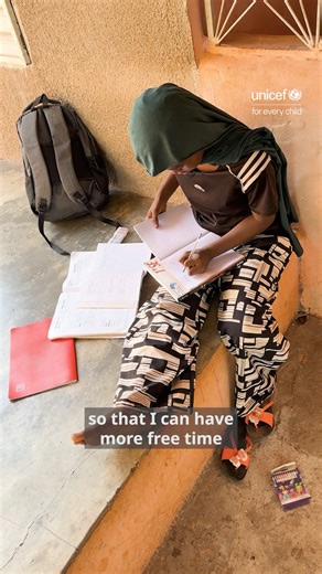 “Education is a fundamental right. This is why I am advocating today for all young girls to have access to education.” Every day, every child wakes up with rights, no matter who they are or where. This #WorldChildrensDay, 17-year-old Kadidiatou from Senegal is taking the floor and sharing how she’s experiencing her rights in her daily life. | UNICEF