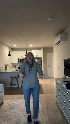 How to Dress for Unpredictable Weather