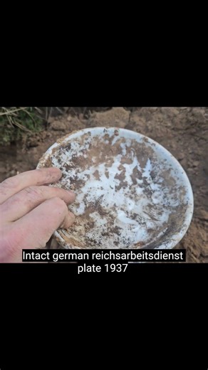 World War 2 Metal Detecting Intact German Soldiers Plate Found #ww2 #german #metaldetecting #wwii