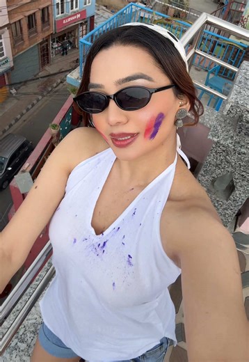 Holi💫