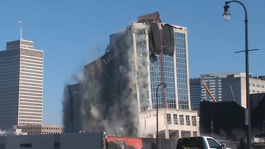 Watch as this Nashville building implodes