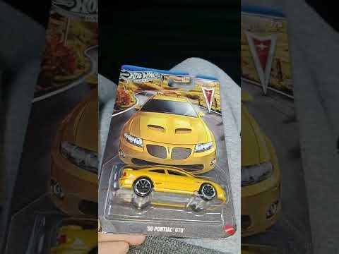 Hot wheels premium .06 pontiac gto