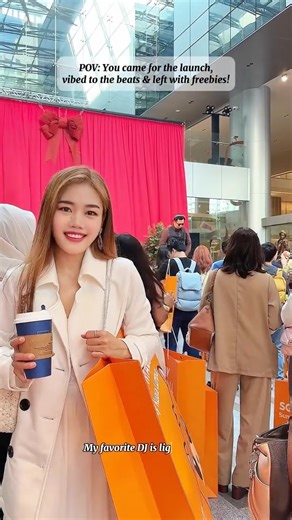 Lelt on Instagram: "Had the BEST time at Sunway Square Mall’s Grand Launching Day! 🎉✨ From lively activities to wandering through charming new stores, every corner felt like a little adventure… Even for your furry friends. 🐶💖 Can’t wait for you guys to experience the magic too. 🔖 @sunwaysquaremall #SunwaySquareMall #GrandLaunching #Squarrel #malaysia #shoppingmalls"