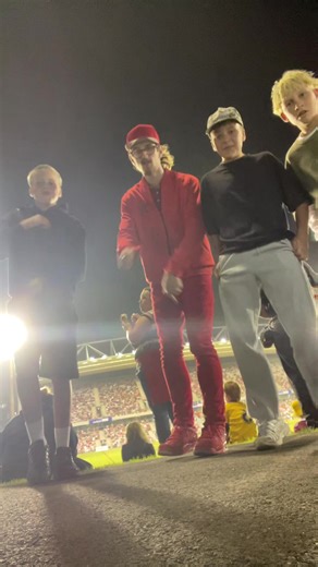 Footy hakks with the boys 🏉🏟️🔴⚡️🔴⚡️🔴#rave #theboys #fans #footy #hakk @sebflood_ @Ashtoncps @Leo Ette @Jude @sam🎎 @St George Illawarra