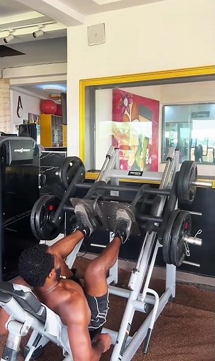 ULTIMATE LEG PRESS GUIDE | Build Massive Legs FAST (Bodybuilding Tips)