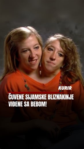 Kurir.rs on Instagram: "Čuvene sijamske bliznakinje Ebi i Britani Hensel ponovo su u žiži javnosti nakon što su viđene kako na parkingu stavljaju novorođenče u zadnje sedište crnog Teslinog automobila. Bliznakinje se nisu oglašavale da potvrde da li je beba njihova, ali je interesovanje dodatno poraslo pošto je nedavno objavljeno da se Ebi 2021. udala za američkog veterana Džošuu Boulinga, čijom je ćerkom postala maćeha. #kurir #sijamskebliznakinje #beba #viral"