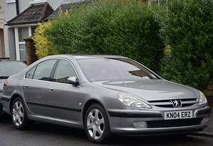 2004 Peugeot 607 HDi SE.
