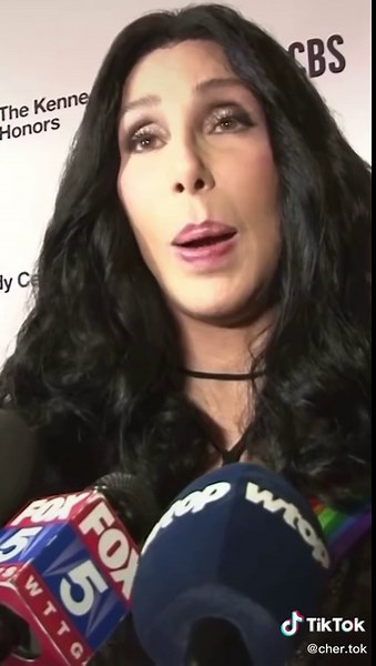 Snap out of it‼️. #cher #icon #nicolascage #moonstruck #snapoutofit #slap