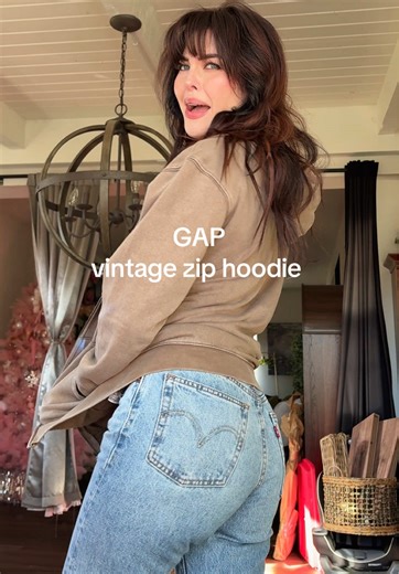 Vintage Zip Hoodie from Gap: Perfect for New Year Style