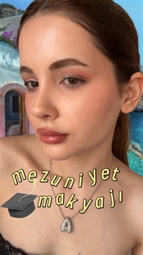Aybüke Sekin on Instagram: "Bu sene mezun olamadım ama bu durum bu makyajı yapmayacağım anlamına gelmez🥲 Kullandığım ürünler: @makeuprevolution kaş sabunu @holaturkiye concealer vanilla light @nyxcosmetics_turkiye hd finishing powder @gratistr rom&nd better than eyes 01 @holaturkiye bronzer @notecosmetiqueturkiye 3in1 healthy skin @sglamco pembe pudra @nyxcosmetics_turkiye buttermelt blush u know butta @pastelkozmetik hydra glow primer @maybelline_tr sky high maskara @maybelline_tr lifter liner