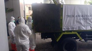 Fakta Lain Foto Viral Jenazah Covid-19 Diangkut Pakai Truk Pelat Merah Kode B - Tribunbatam.id