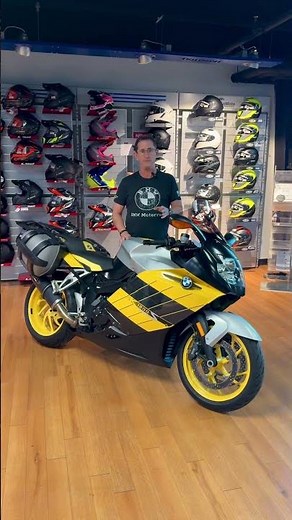 A 167 horsepower missile for under $5K? Yes, really. The 2006 BMW K1200S at Calmoto.