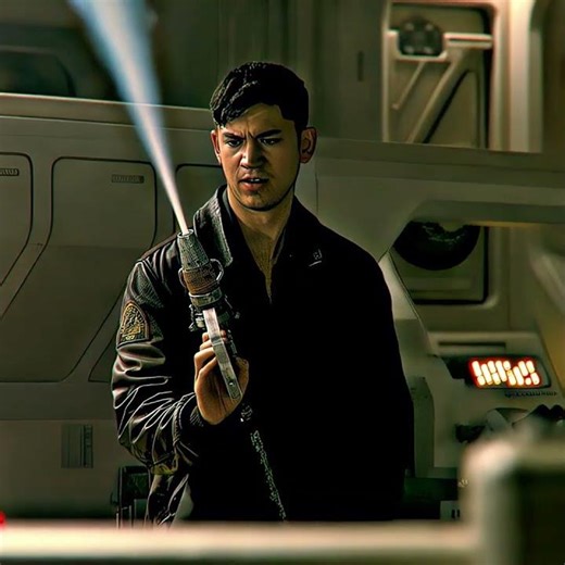 Survival Guide : What To Do If A Facehugger Attacks You