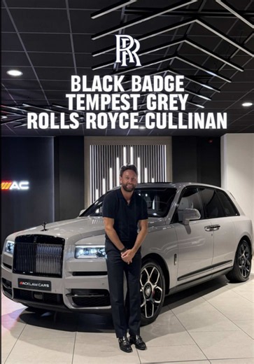 Tempest Grey with Arctic White Leather Rolls Royce Cullinan Black Badge ✨ 2024 24 Rolls Royce Cullinan 6.75 V12 Black Badge Live Priced at £299,990 - Buy & Reserve Online - Contact Liam on 07795623213 or Business WhatsApp us on 07724101010 📲 ✔️Tempest Grey ✔️Arctic White Leather ✔️RR Monogram to All Headrests ✔️Contrast Seat Piping ✔️Bespoke Interior Module Editing ✔️Rear Privacy Glass ✔️Driver Assistance Systems ✔️22
