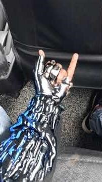 hand ✋️ change to robot hand
