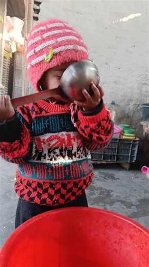 Baby Ne Glass Chhoda 😲 कलछुल Se Pani Pi Liya 😂 | So Cute Baby Shorts