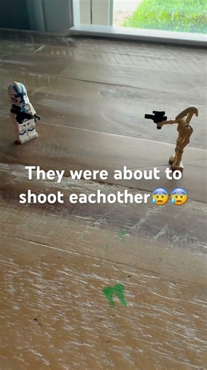 Exploring with Roger the droid😎 #legostarwars #battledroid