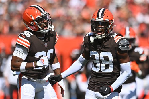 Browns get screwed by refs with brutal pass interference call (Video)