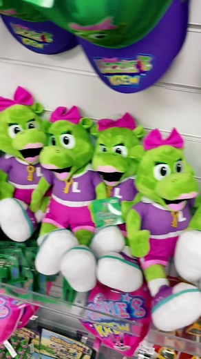 Starland Krew Plush Toys Collection | Parkdean Resorts