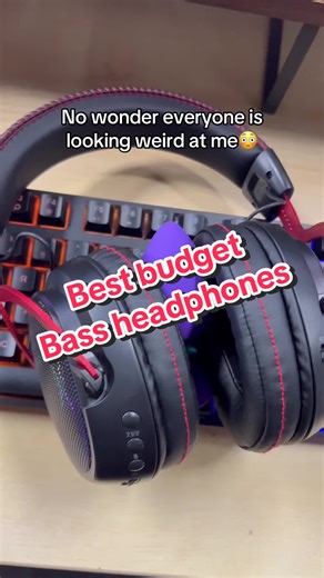 🔥Literally the best budget headphones on the market🥹it’s not just a gamingheadset it also a insane bass headphone 😍🎧✨#headphones #headset #bassboosted #tagrygamingheadset #noisecancelling loud music