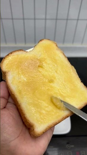 Crispy Honey Toast in Just 1 Minute 🍯 | Easy Breakfast Recipe #Shorts