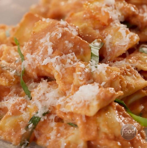 1M views · 4K reactions | Cheese Ravioli in Pink Sauce is the answer to all your problems 燎 Get more recipes from Giada De Laurentiis on #GiadaEntertains, today at 11a|10c! | Food Network | Facebook