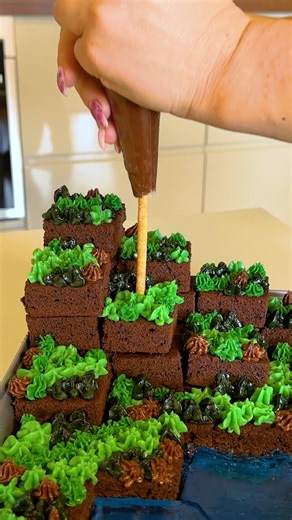 Minecraft cake celebration⛏️ mining for sugar diamond | Transformazing