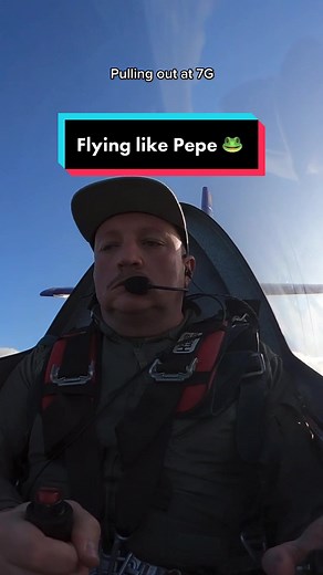 Flying like Pepe: Aerobatics with Pepe as a Pilot