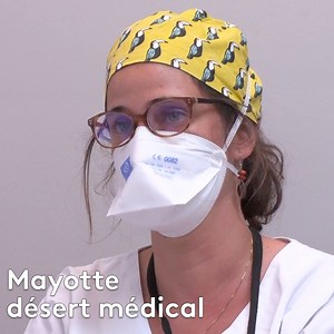[DOCUMENTAIRE] Mayotte, désert médical français Bien que 101e département français depuis dix ans, Mayotte souffre d'un déficit en médecins et en spécialistes sur son territoire : 99 médecins pour 100 000 habitants. Trop peu face à la population grandissante. Les Mahorais se sentent abandonnés. Découvrez ce documentaire inédit ici ⬇ https://la1ere.francetvinfo.fr/video-mayotte-desert-medical-francais-961276.html #outremerla1ere | La 1ère