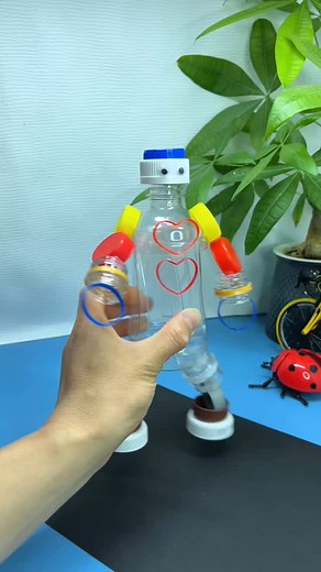 paper crafts creator on Instagram: "recycled plastic bottle robot #recycledcrafts #plasticbottlerobot #diyrobot #ecofriendlycrafts #upcycledart #robotcraft #handmadeideas #recyclingproject #creativecrafts #craftingtutorial #diyideas #sustainablecrafts #plasticart #robotdesign #recycledmaterials"