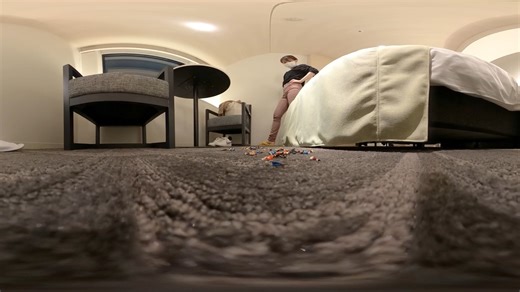 [Free]【360°VR】巨大娘の足裏で踏みつぶされる小人たち_Dwarves are trampled by the soles of a giantess