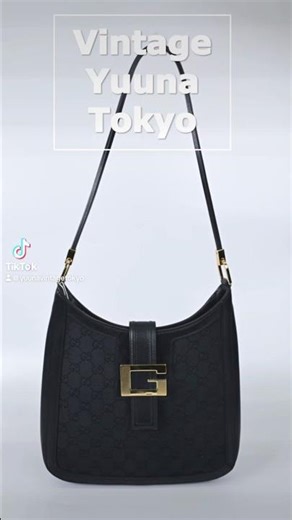 このCOACHのショルダーバッグは、上品なデザインにさりげないシグネチャー柄キャンバスを組み合わせ、持つだけで一気に洗練された雰囲気を演出します。思わず惹かれてしまう魅力のある一品です。