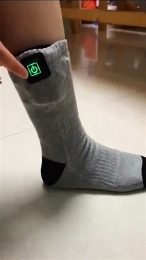 Lightning⚡ Deals || Gadgets || Reviews ⚡ | Stay warm and toasty this winter! 🔥👞 Introducing Heated Socks with APP Control, perfect for all your outdoor adventures! 💪🏽 10 hours of... | Instagram