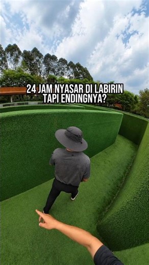Escaping the Labyrinth Using the Forbidden Path! But Their Friend...🤣