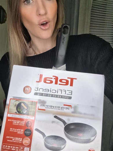 Save 58% in the February deal drops on this set of 2 Efficient Pans from @Tefal UK that are suitable for all hob types! #tefal #fryingpans #kitchen #cooking #dealdrops