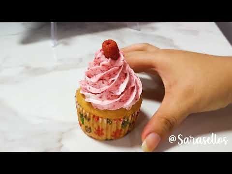 Fresh RASPBERRY BUTTERCREAM Recipe 💗 Perfect for Decorating!