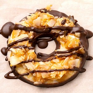 5.4K views · 149 reactions | These Homemade Gluten Free Samoas Cookies are the perfect combination of buttery shortbread, soft and rich caramel, toasted coconut, and of course, chocolate. They may make gluten free Girl Scout Cookies, but they don't make these! ↪️ RECIPE: https://glutenfreeonashoestring.com/gluten-free-samoas-girl-scout-cookies/ | Gluten Free on a Shoestring | Facebook