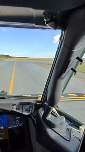 Watch how the takeoff procedure works onboard the Boeing 737 ✈️ From lineup to rotation, every step follows precise coordination between pilots and aircraft #aviation #boeing737 #boeing #b737 #aviationdaily | Boeing737fanpage