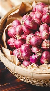 Shallot Onion is a Must-Have in Your Kitchen #shorts #shallot #onionplant #onion @Plants-World