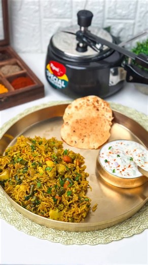 Disha Khurana on Instagram: "One pot. Simple steps. Perfect pulao every time ✨ This is why I love making quick meals in my Pigeon Special Pressure Cooker — minimum effort, maximum flavour, and such consistent results. This veg pulao came together in minutes, perfectly fluffy and full of flavour. A total lifesaver on the days you want something wholesome without spending too long in the kitchen One-Pot Veg Pulao Ingredients 1 cup basmati rice (rinsed & soaked 15 mins) 1.5 cups water 2-3 tbsp ghee